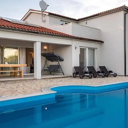 别墅 Luxury Dream With Private Pool For A High Level Of Privacy 拉宾