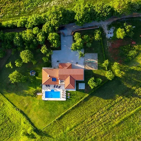 Vila Luxury Dream With Private Pool For A High Level Of Privacy