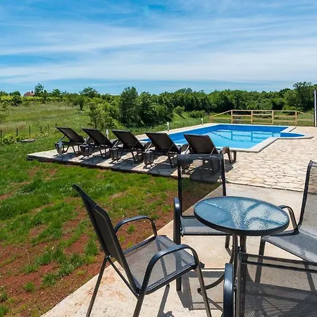 Luxury Dream With Private Pool For A High Level Of Privacy Vila