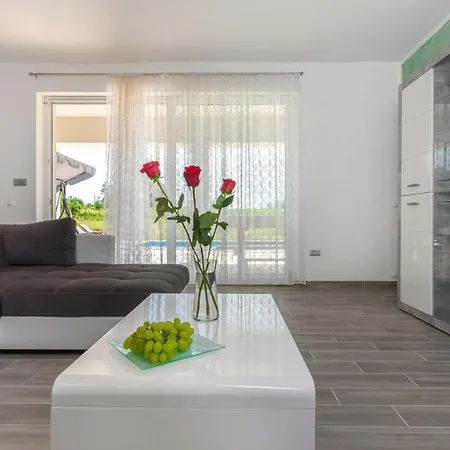 Vila Luxury Dream With Private Pool For A High Level Of Privacy Labin (Istria)