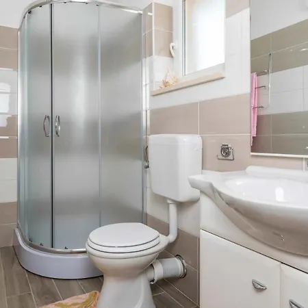 Luxury Dream With Private Pool For A High Level Of Privacy 别墅 拉宾