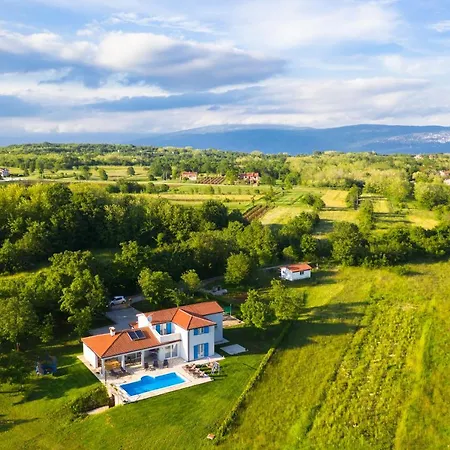 Luxury Dream With Private Pool For A High Level Of Privacy Vila
